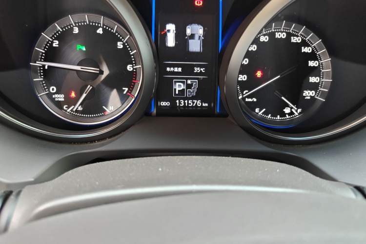 Used Toyota Prado 2016 3.5L Automatic TX-L Odometer Close Up