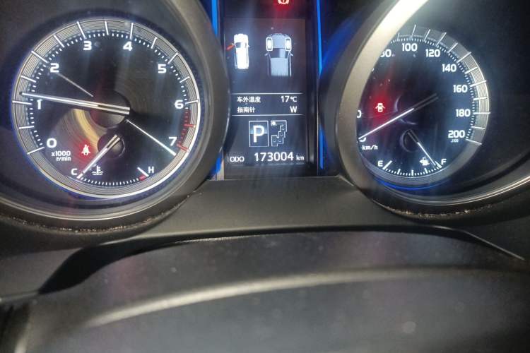 Used Toyota Prado 2016 3.5L Automatic TX-L NAVI Odometer Close Up