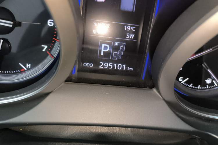 Used Toyota Prado 2016 3.5L Automatic TX-L Odometer Close Up