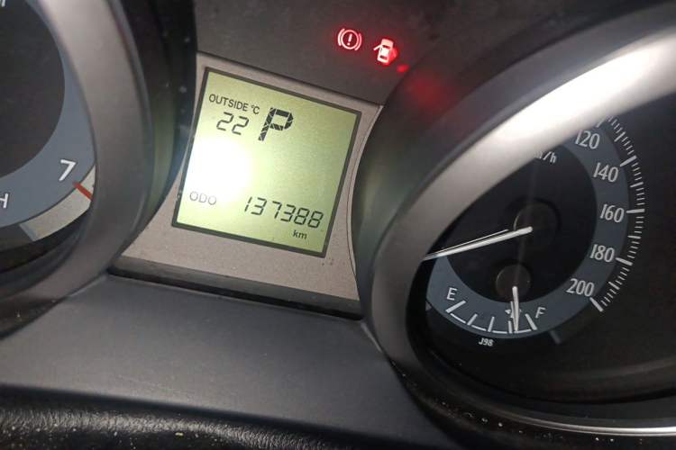 Used Toyota Prado 2016 2.7L Automatic Luxury Edition Odometer Close Up