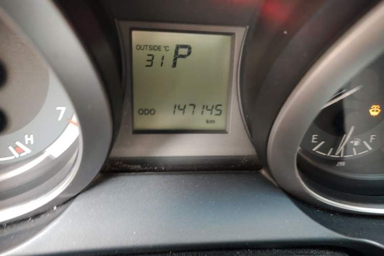 Used Toyota Prado 2016 2.7L Automatic Standard Edition Odometer Close Up