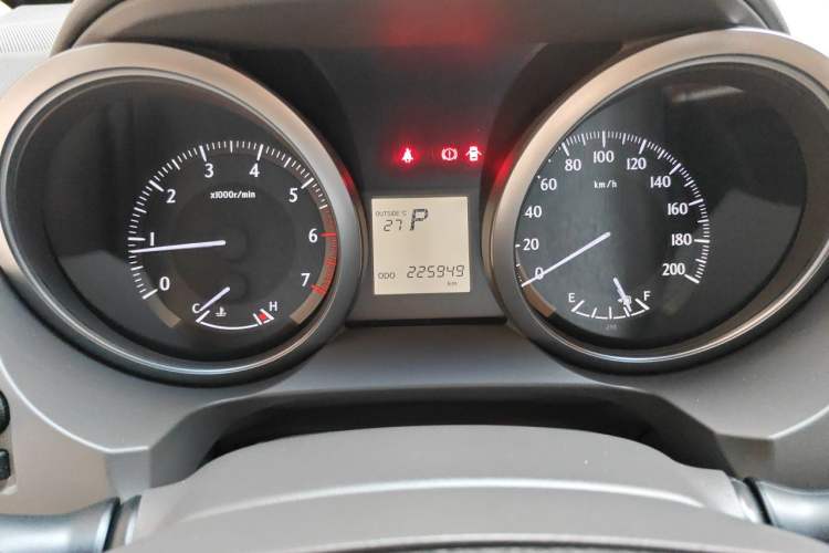 Used Toyota Prado 2016 2700 TX 7-Seater Middle East Version Odometer Close Up