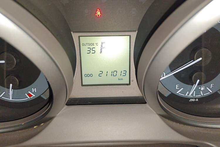 Used Toyota Prado 2016 4.0L 7-Seater Gasoline Low-Power Version Middle East Edition Odometer Close Up