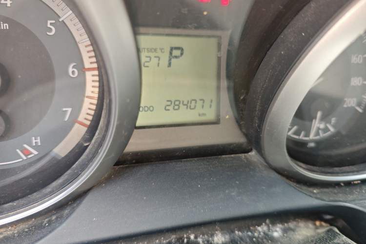 Used Toyota Prado 2016 2.7L Automatic Standard Edition Odometer Close Up