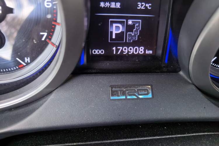 Used Toyota Prado 2016 3.5L Automatic TX-L Odometer Close Up