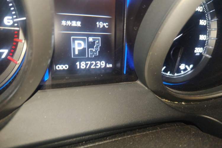 Used Toyota Prado 2016 3.5L Automatic TX-L Odometer Close Up