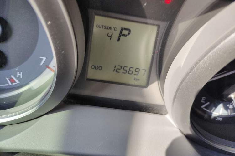 Used Toyota Prado 2016 2.7L Automatic Standard Edition Odometer Close Up