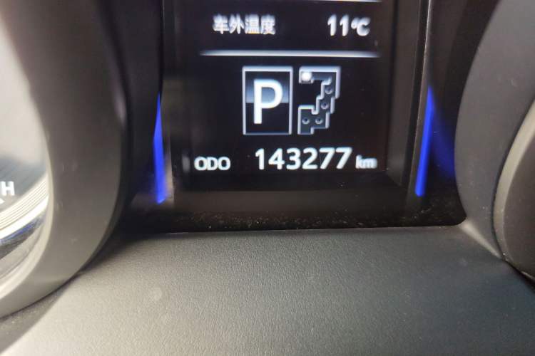 Used Toyota Prado 2016 3.5L Automatic TX-L Odometer Close Up
