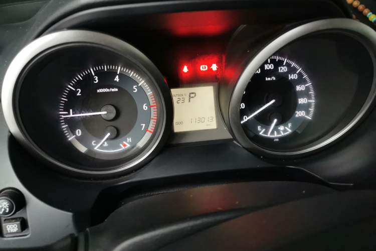 Used Toyota Prado 2016 2.7L Automatic Luxury Edition Odometer Close Up