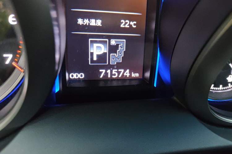 Used Toyota Prado 2016 3.5L Automatic TX-L Odometer Close Up