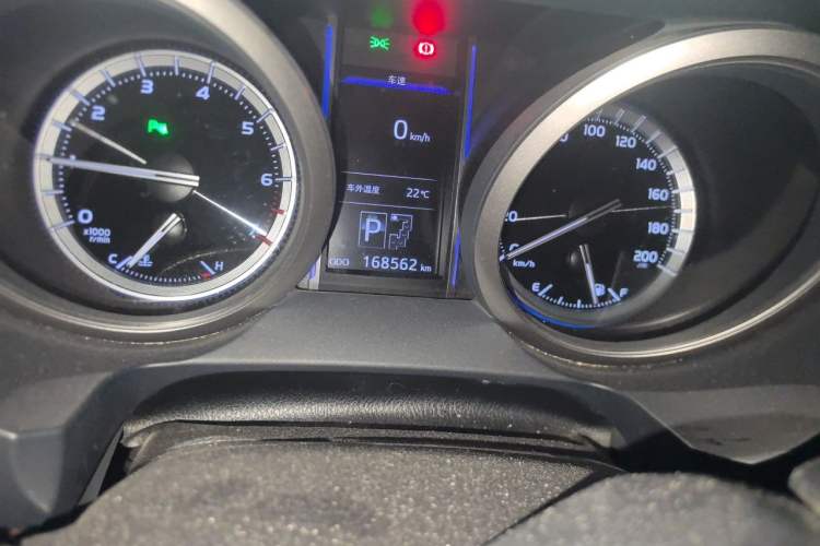 Used Toyota Prado 2016 3.5L Automatic TX-L Odometer Close Up