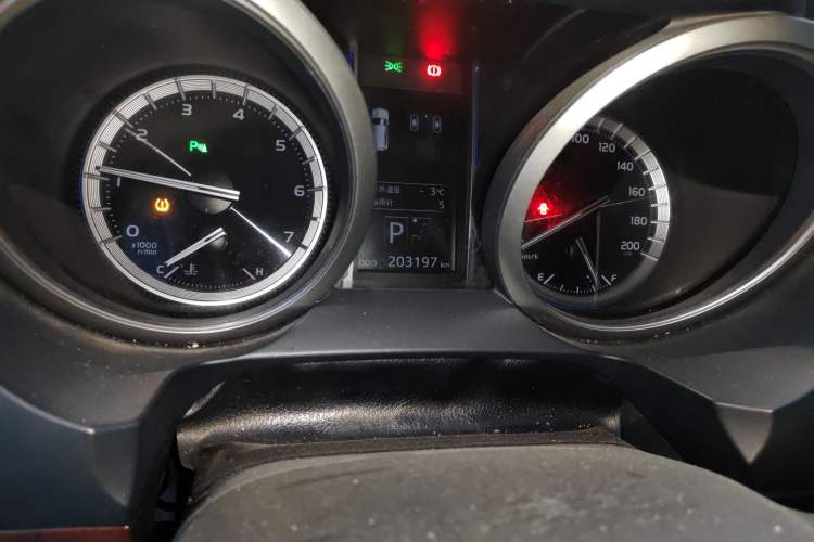 Used Toyota Prado 2016 3.5L Automatic TX-L NAVI Odometer Close Up