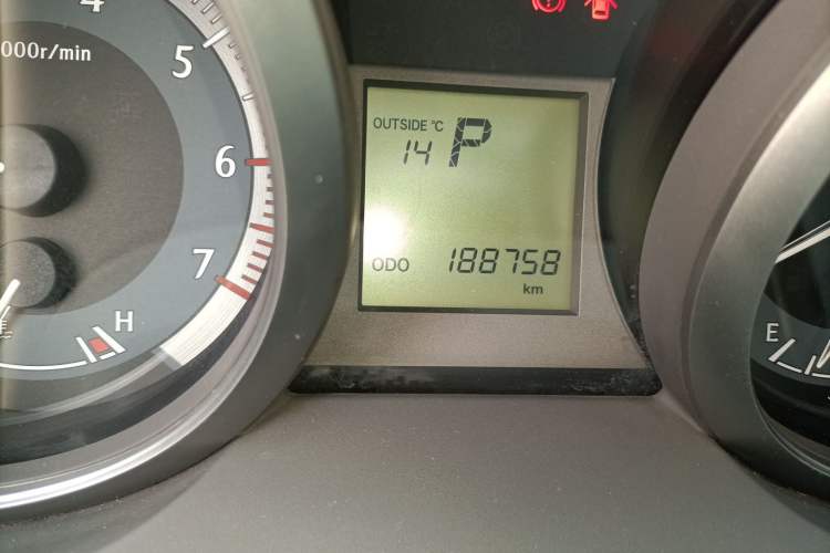Used Toyota Prado 2016 2.7L Automatic Luxury Edition Odometer Close Up