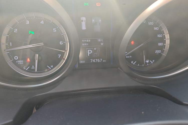 Used Toyota Prado 2016 3.5L Automatic TX-L NAVI Odometer Close Up