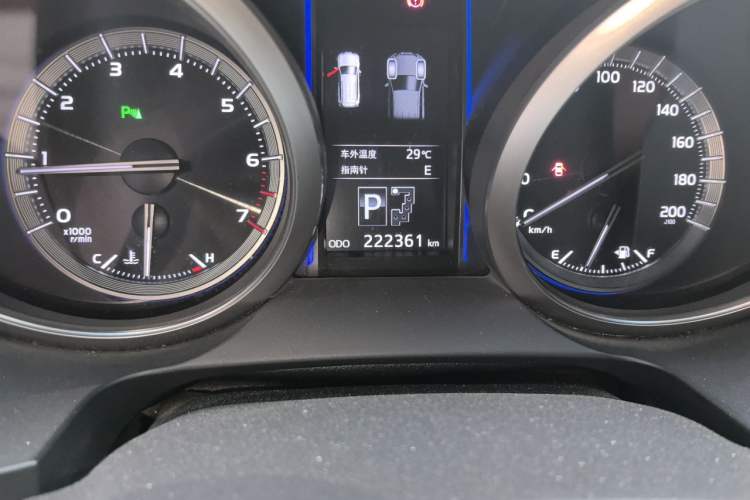 Used Toyota Prado 2016 3.5L Automatic TX-L NAVI Odometer Close Up