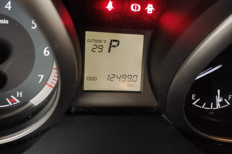 Used Toyota Prado 2016 2.7L Automatic Standard Edition Odometer Close Up