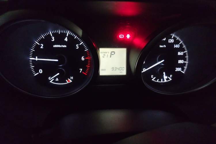 Used Toyota Prado 2016 2.7L Automatic Standard Edition Odometer Close Up