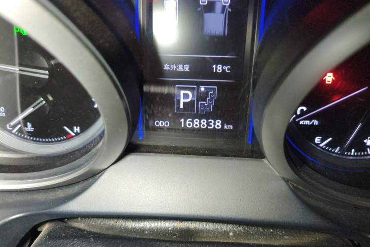 Used Toyota Prado 2016 3.5L Automatic TX-L Odometer Close Up