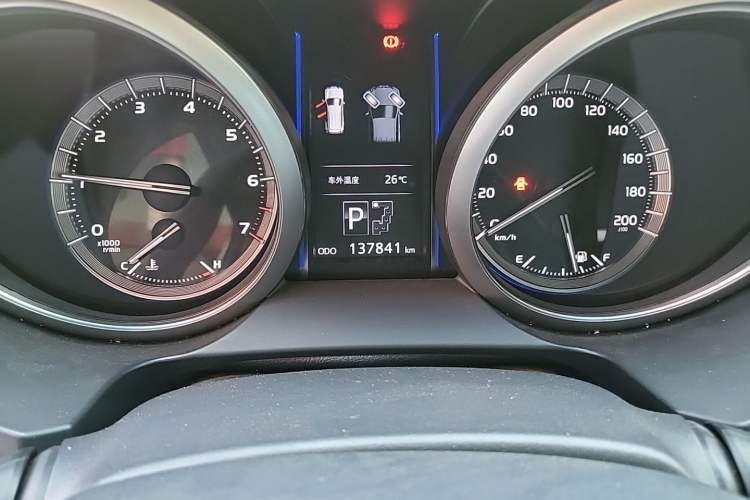 Used Toyota Prado 2016 3.5L Automatic TX-L Odometer Close Up