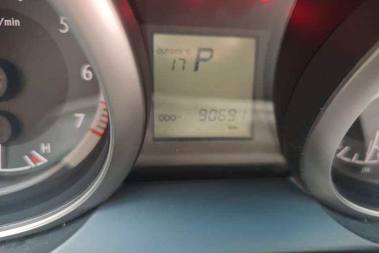 Used Toyota Prado 2016 2.7L Automatic Luxury Edition Odometer Close Up