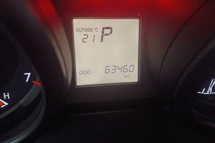 Used Toyota Prado 2016 2.7L Automatic Standard Edition Odometer Close Up