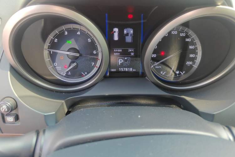 Used Toyota Prado 2016 3.5L Automatic TX-L Odometer Close Up