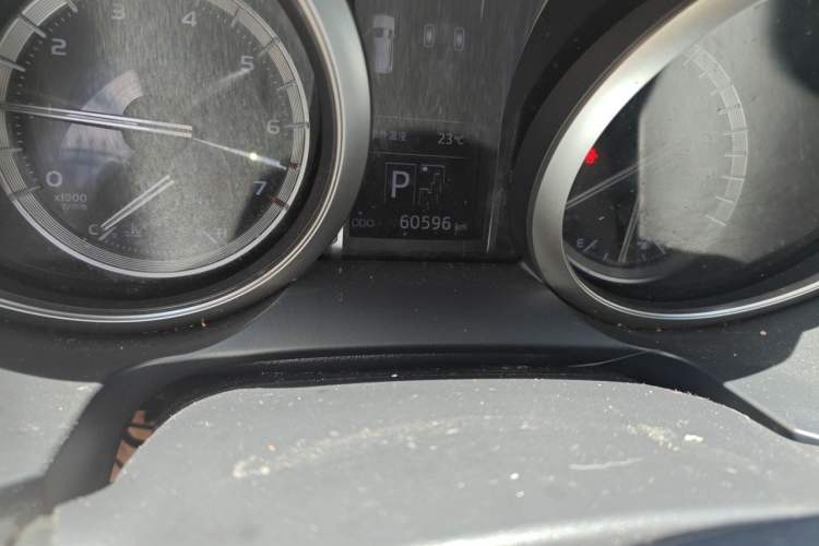 Used Toyota Prado 2016 3.5L Automatic TX-L Odometer Close Up