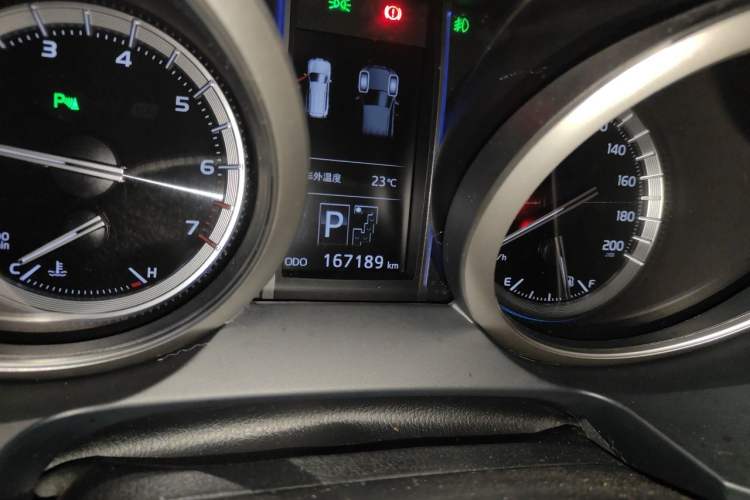 Used Toyota Prado 2016 3.5L Automatic TX-L Odometer Close Up
