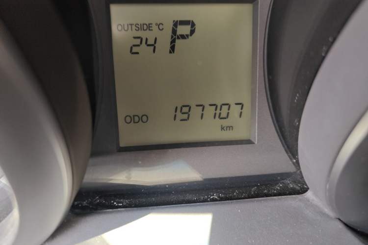 Used Toyota Prado 2016 2.7L Automatic Luxury Edition Odometer Close Up