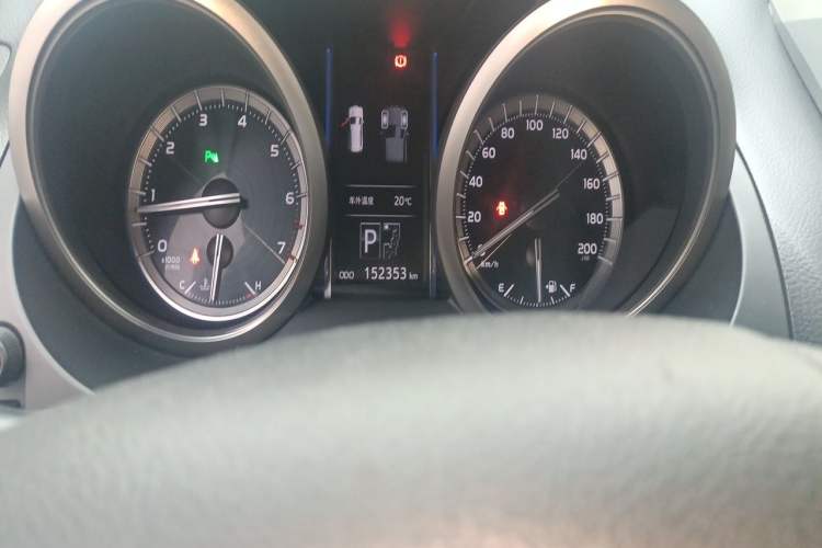Used Toyota Prado 2016 3.5L Automatic TX-L Odometer Close Up