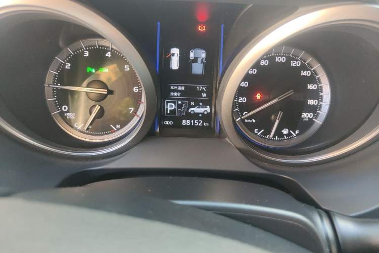 Used Toyota Prado 2016 3.5L Automatic VX NAVI Odometer Close Up