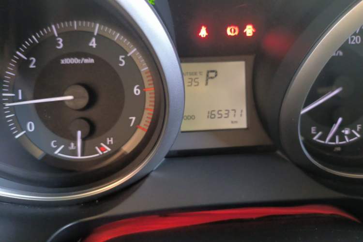 Used Toyota Prado 2016 2.7L Automatic Luxury Edition Odometer Close Up