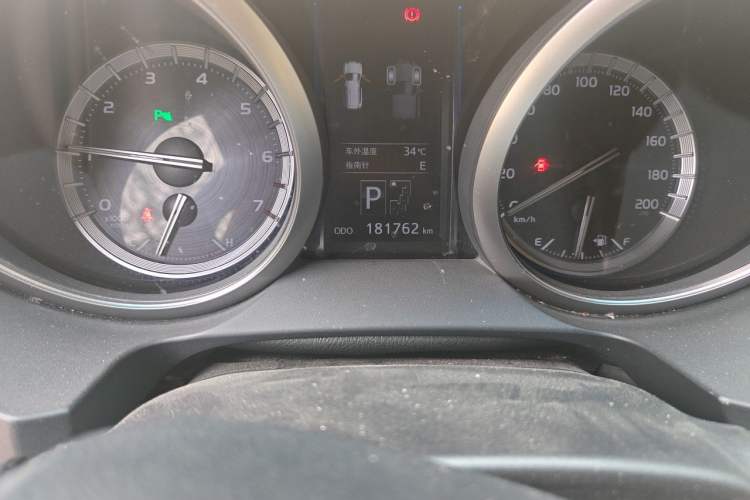Used Toyota Prado 2016 3.5L Automatic TX-L NAVI Odometer Close Up
