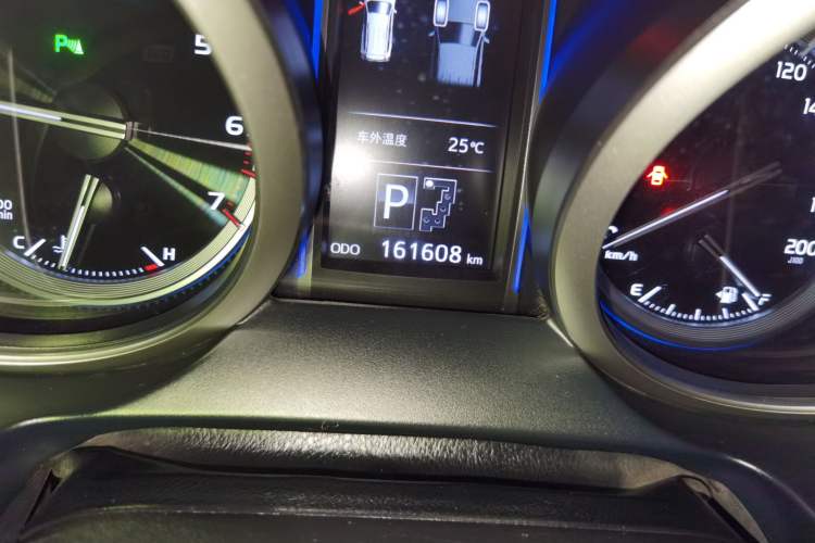 Used Toyota Prado 2016 3.5L Automatic TX-L Odometer Close Up