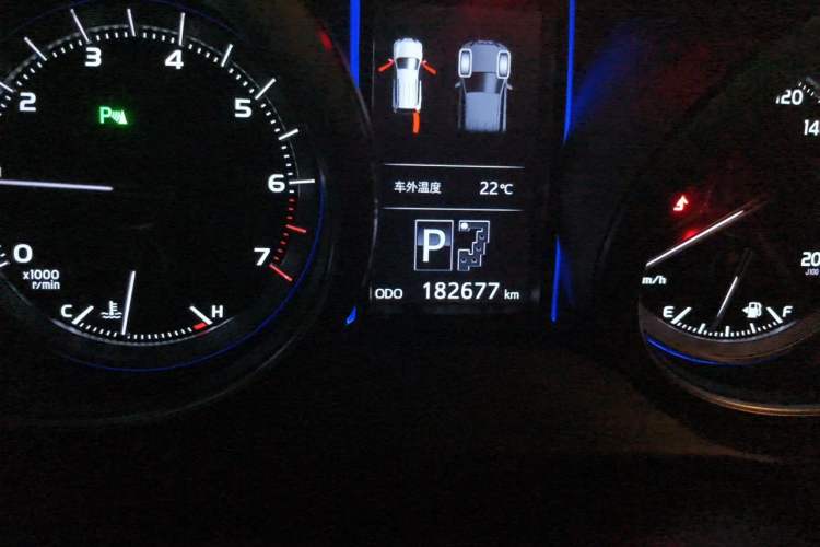 Used Toyota Prado 2016 3.5L Automatic TX-L Odometer Close Up