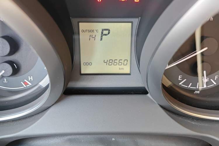 Used Toyota Prado 2016 2700 TX 7-Seater Middle East Version Odometer Close Up