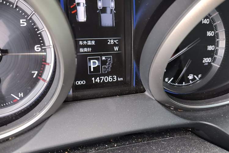 Used Toyota Prado 2016 3.5L Automatic TX-L NAVI Odometer Close Up