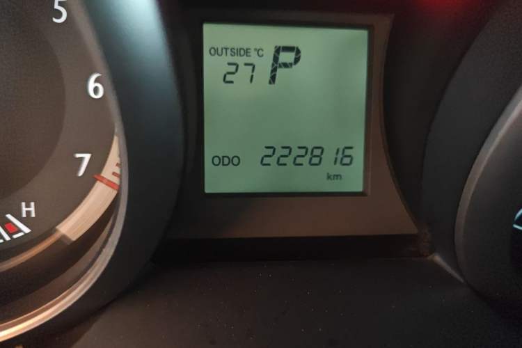 Used Toyota Prado 2016 2.7L Automatic Standard Edition Odometer Close Up