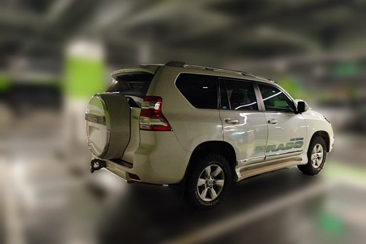 Used Toyota Prado 2016 4.0L 7-Seater Gasoline Low-Power Version Middle East Edition Rear Right 45 Deg