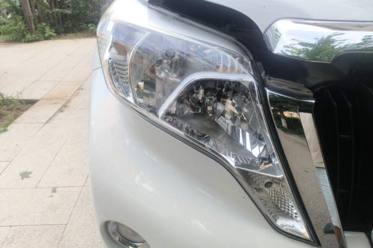 Used Toyota Prado 2016 2.7L Automatic Standard Edition Right Front Headlight