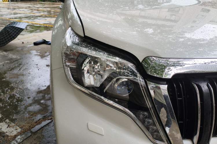 Used Toyota Prado 2016 3.5L Automatic TX-L Right Front Headlight