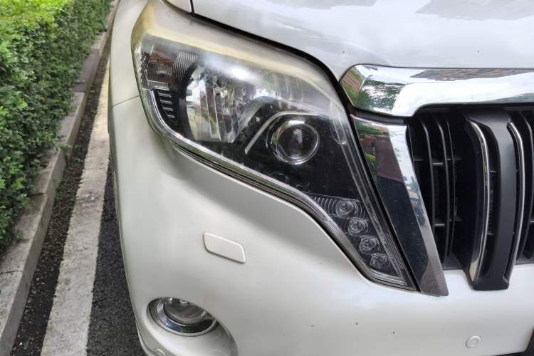 Used Toyota Prado 2016 3.5L Automatic TX-L NAVI Right Front Headlight