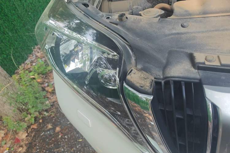 Used Toyota Prado  Right Front Headlight