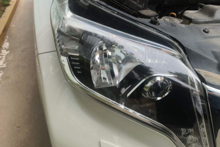 Used Toyota Prado 2016 3.5L Automatic TX-L Right Front Headlight