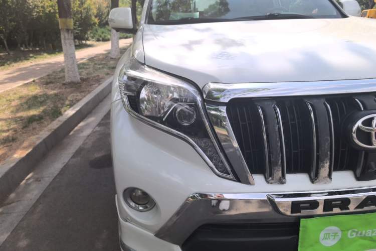 Used Toyota Prado  Right Front Headlight