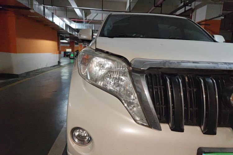 Used Toyota Prado 2016 2.7L Automatic Standard Edition Right Front Headlight
