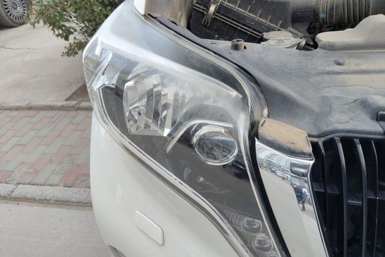 Used Toyota Prado 2016 3.5L Automatic TX-L Right Front Headlight