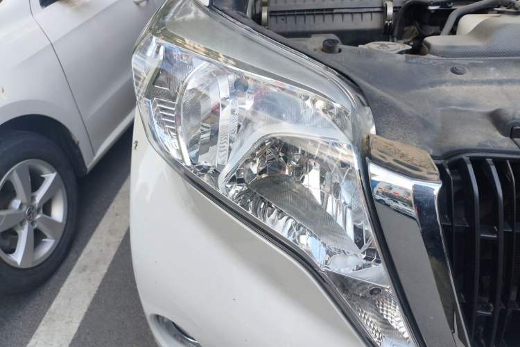 Used Toyota Prado 2016 2.7L Automatic Standard Edition Right Front Headlight