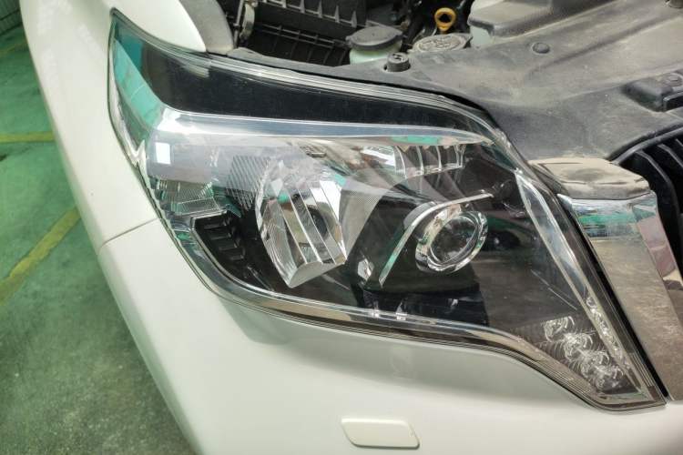 Used Toyota Prado 2016 3.5L Automatic TX-L NAVI Right Front Headlight