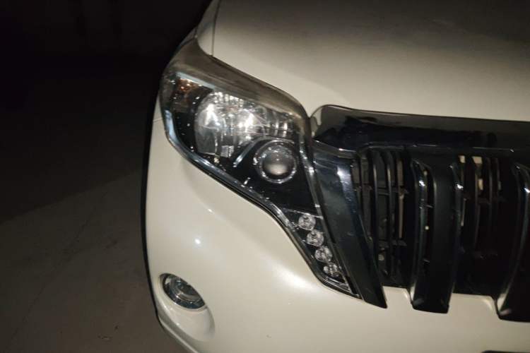 Used Toyota Prado 2016 2.7L Automatic Standard Edition Right Front Headlight